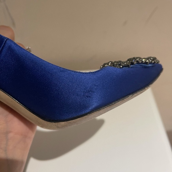 Manolo Blahnik Hangisi - Picture 6 of 11